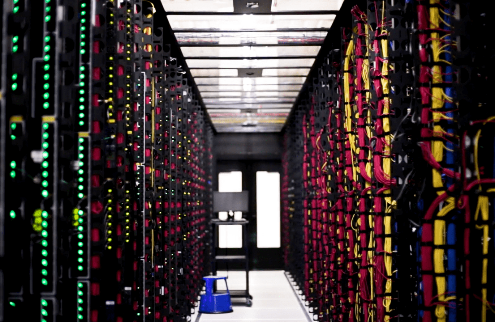Photo of a data center in Amsterdam (№3)